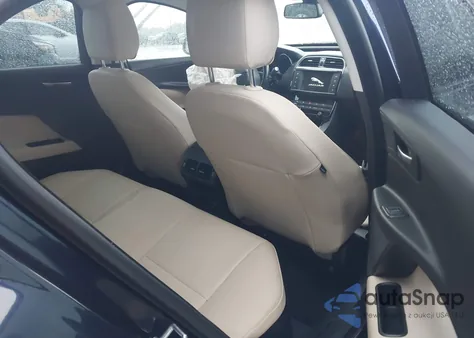 2018 Jaguar Xe 25T z USA, uszkodzony, nr VIN SAJAR4FX9JCP37320